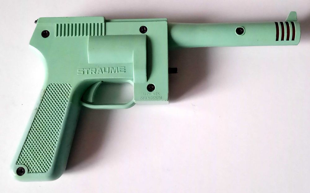 Игрушка пистолет револьвер СССР 1980-е годы