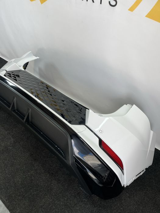 Задній бампер в зборі на Chevrolet Equinox EV RS RS2 LT