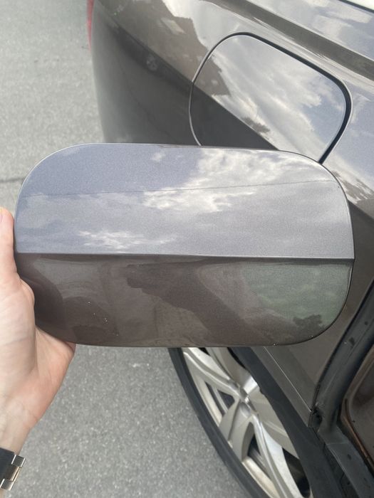 Лючок бензобака з кришкою лючка audi q7 40809906D