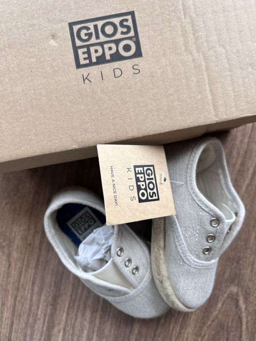 Дитяче взуття 21 розмір