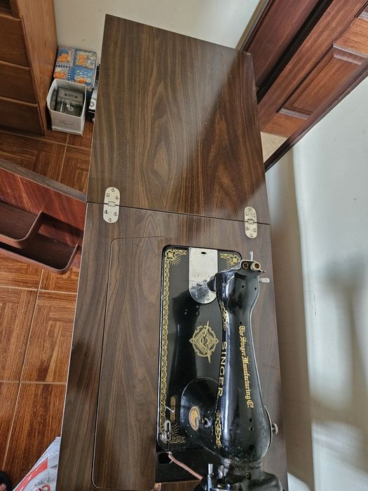 Máquina costura antiga SINGER perfeitas condições
