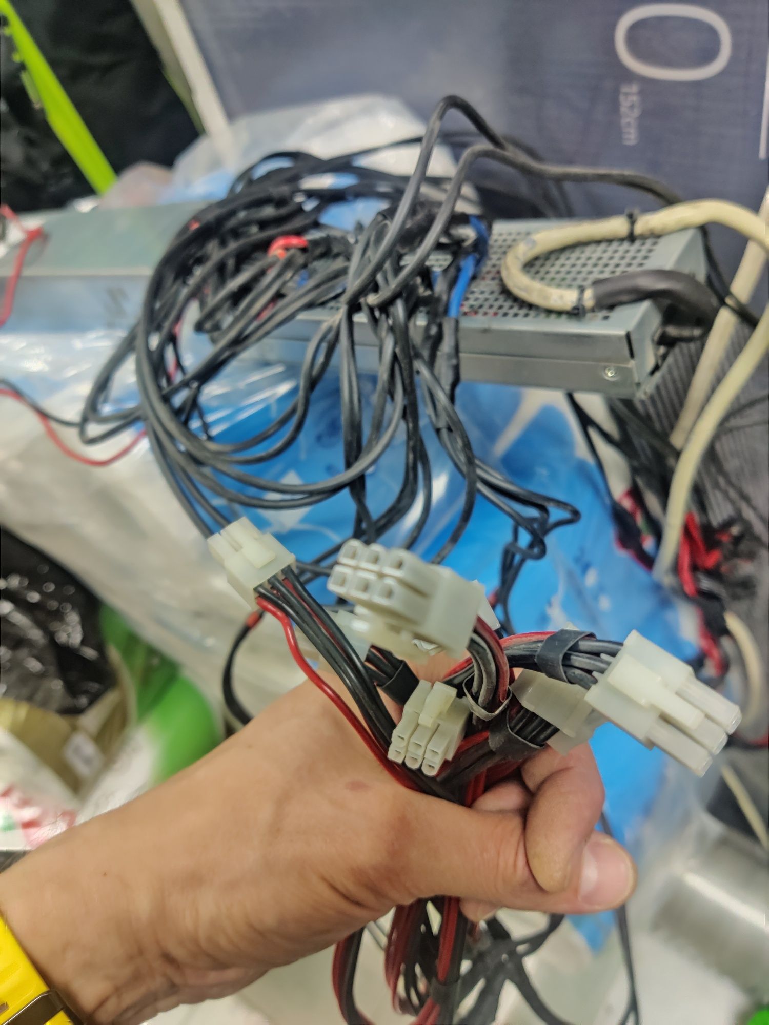 Блок живлення HP PLATINUM 2450W - Тихий!