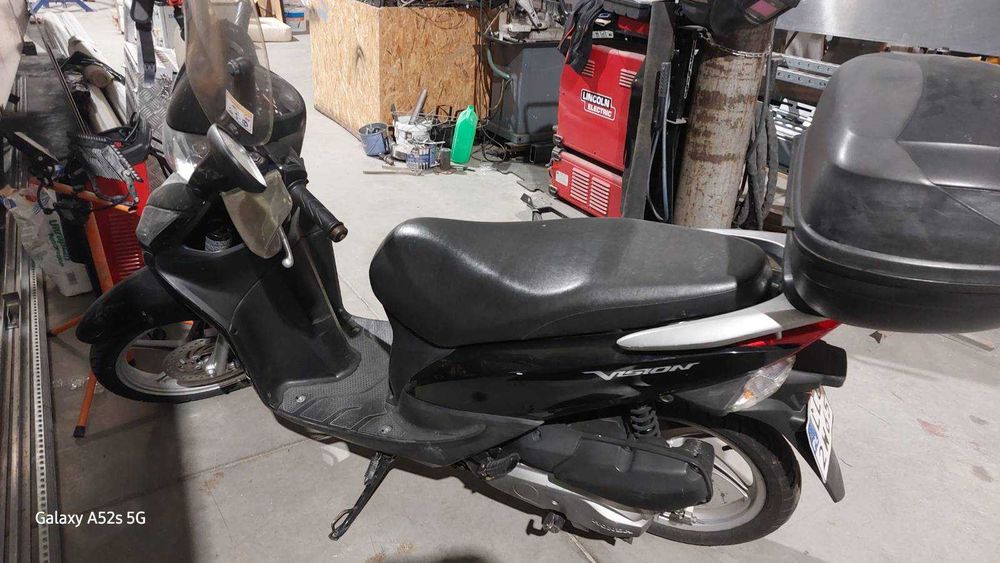 Skuter Vision 125cc
