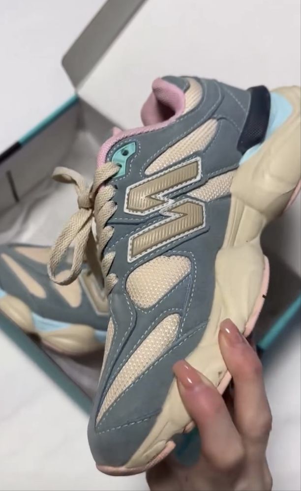 Кросівки жіночі New balance