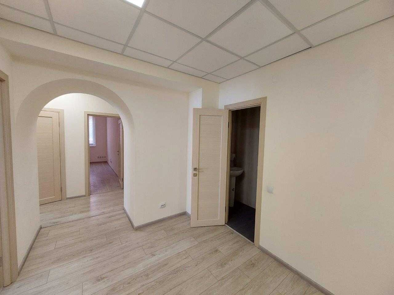Оренда офису в БЦ на вул. Глибочицька 17 (96 м2)