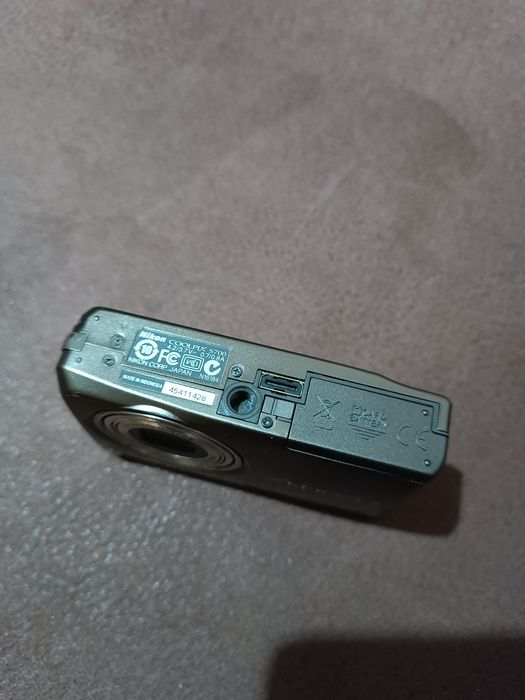 Фотоаппарат Nicon coolpix S700.