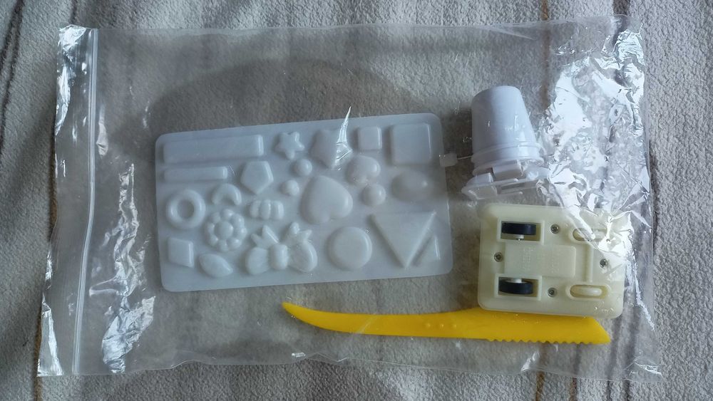 Zestaw do samodzielnego wykonania zabawek kosmicznych -bez kleju, masy