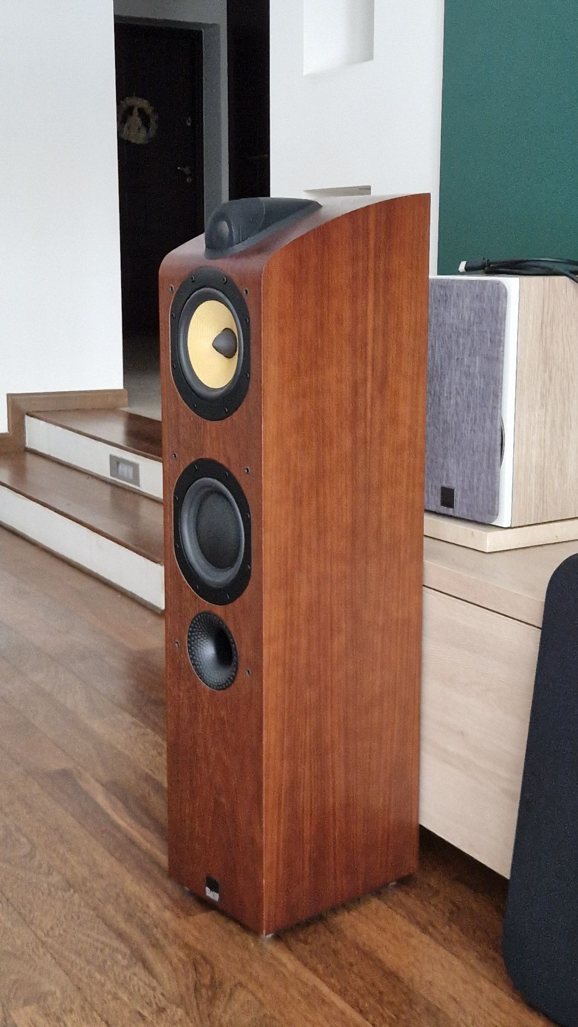 Kolumny Bowers&Wilkins B&W 704 S1 orzech idealne