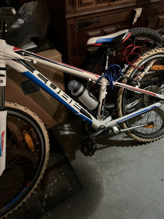 Bicicleta cube para adolescente