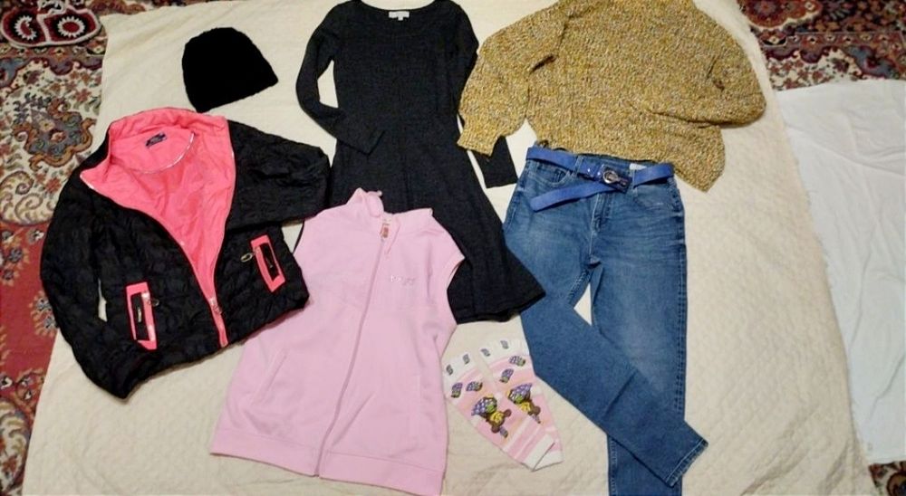 Большой пакет одежды на девушку размер S (42-44)