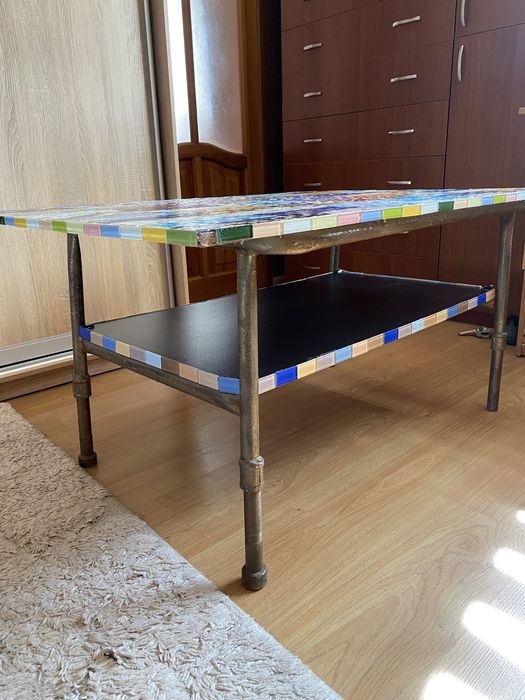 Стол из мозаики для дачи либо квартиры