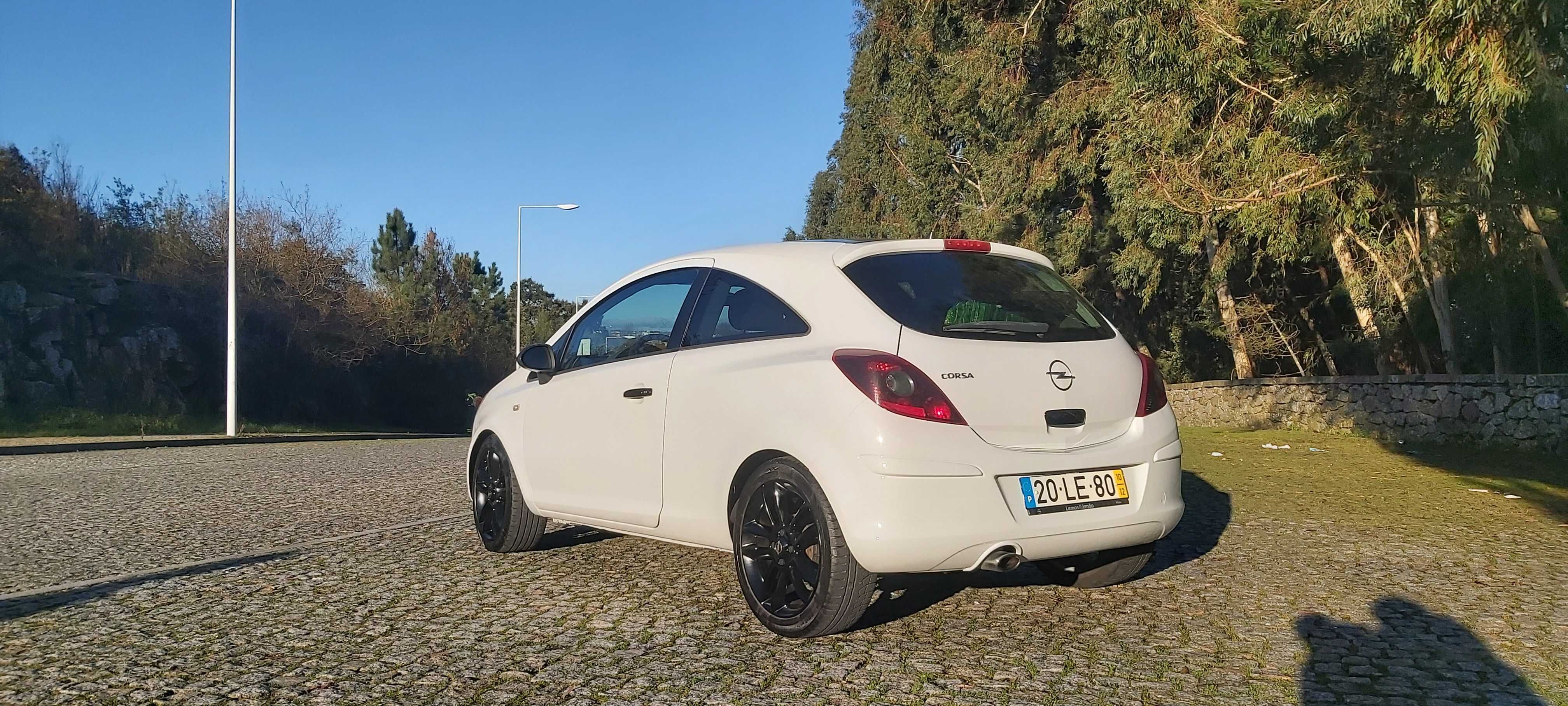 Opel Corsa 1.2 Black Edition