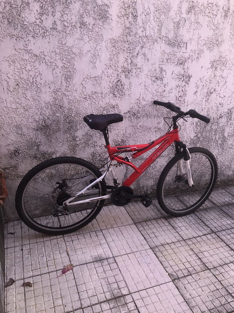 Bicicleta usada a venda, tamanho 26, Villa Nova de Gaia.
