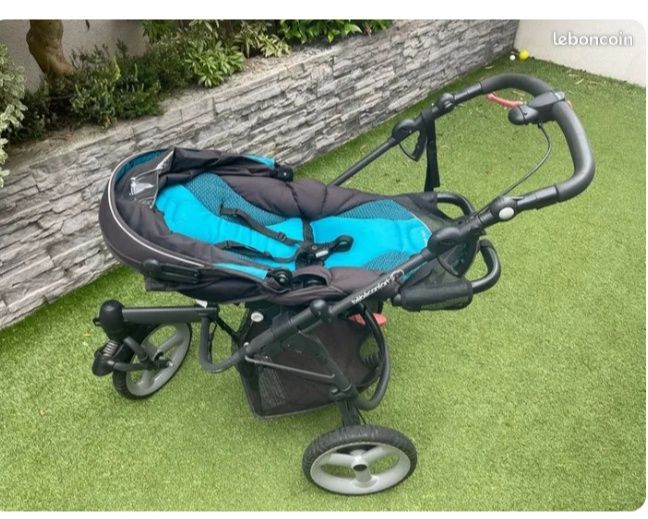 Carrinho de bebê Confort, incluindo o ovo para bebê. 
Apresenta-se em