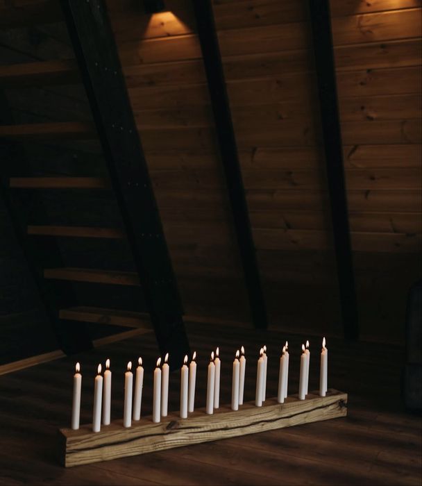 Підсвічник з 21 свічкою