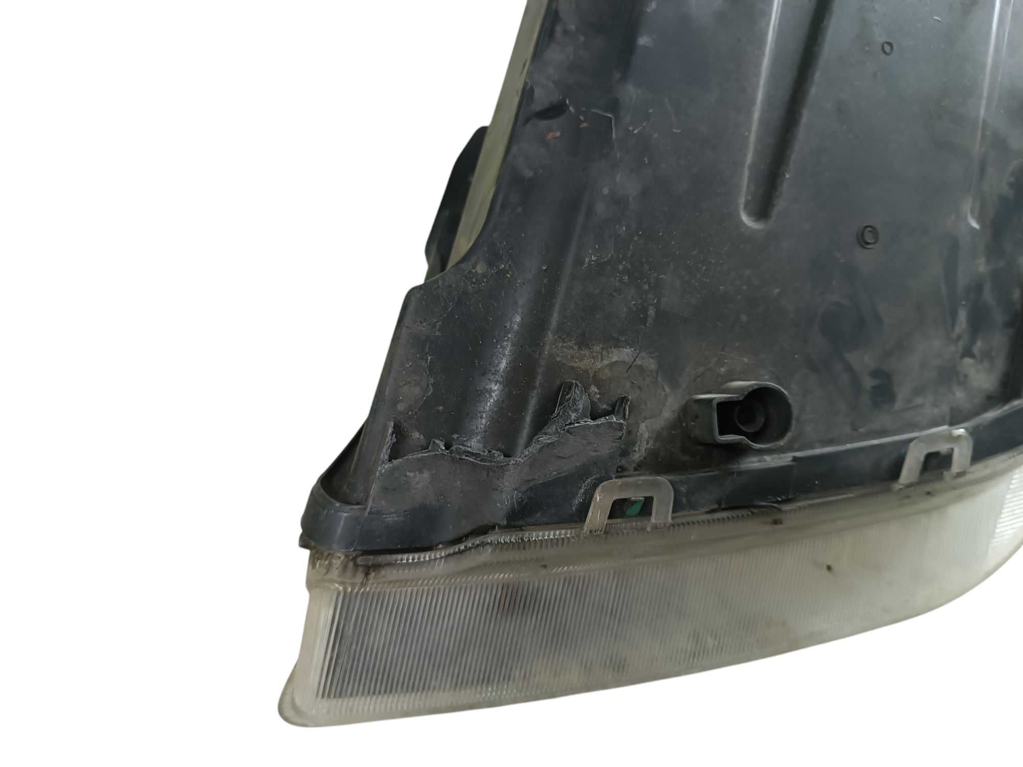 Lampa Reflektor Prawy Przód Prawa Przednia Citroen C2 Ułamane Ucho