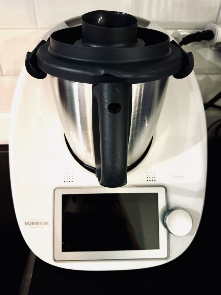 TM6 em funcionamento perfeito com varios acessorios e copo extra