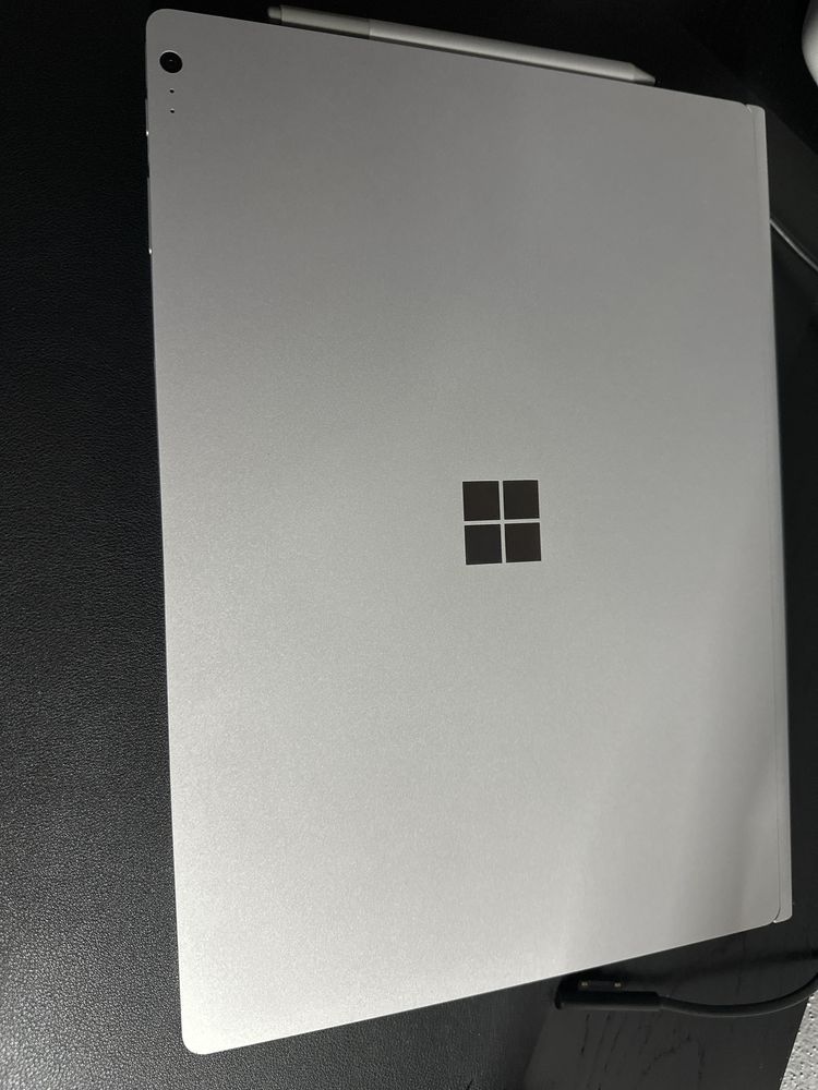 Surface book 2 i7 1tb