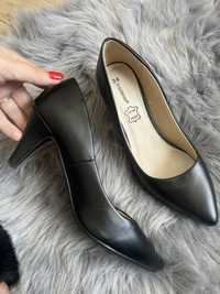 Czarne klasyczne buty na obcasie pantofle 36 klasyczne czarne