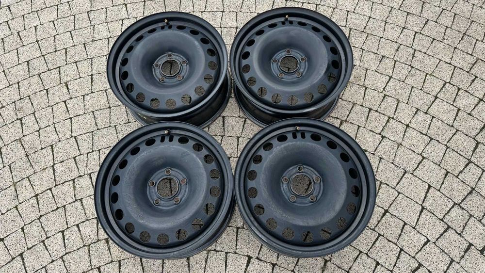 Felgi stalowe 17" 7Jx17H2 5x115x70,1 ET44 4x Opel Insignia B