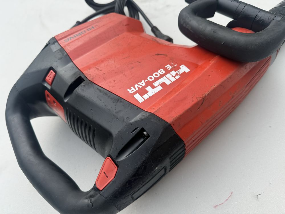Młot wyburzeniowy HILTI  TE 800-AVR