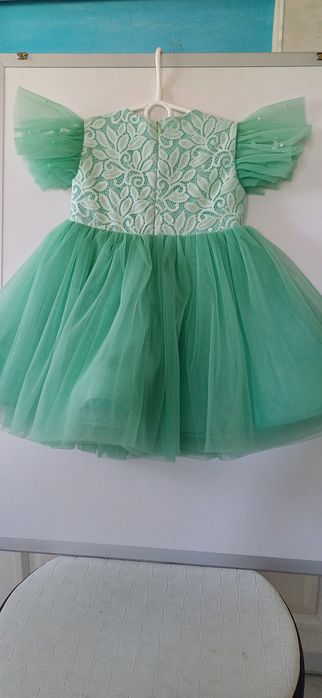 святкова сукня для маленької дівчинки  3 років