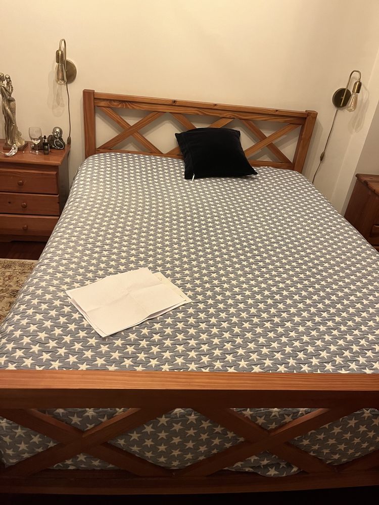 Quarto de casal completo em madeira maciça
