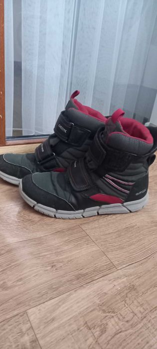 Зимові geox 39 розмір