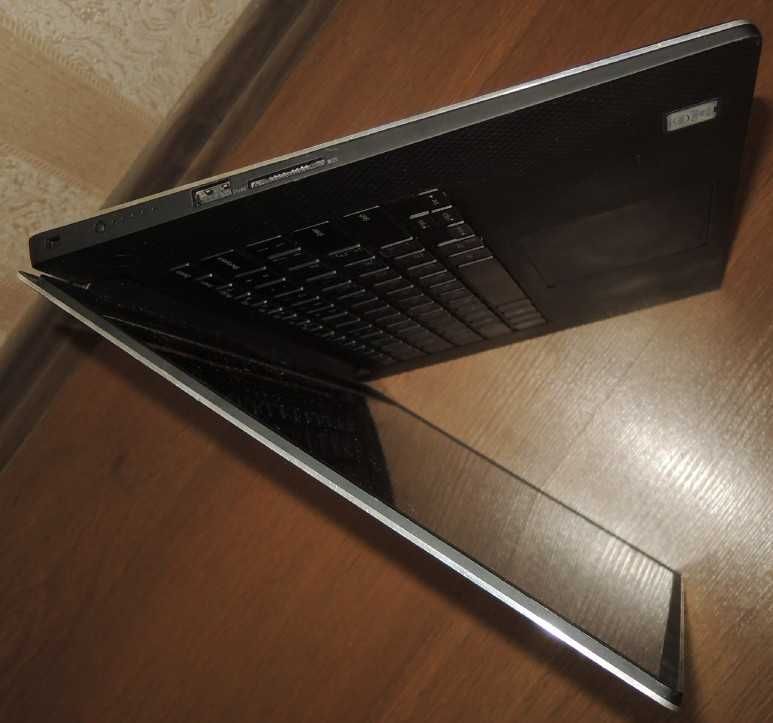Dell Precision 5530 FHD IPS/i7-8850H/nVidia P1000 4/512/16Gb