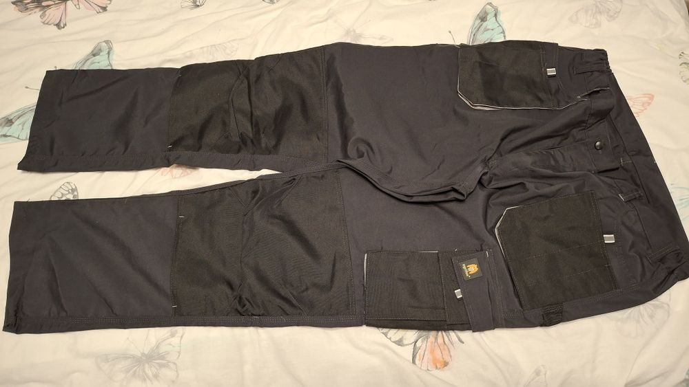 Spodnie robocze dwie pary + spodenki gratis