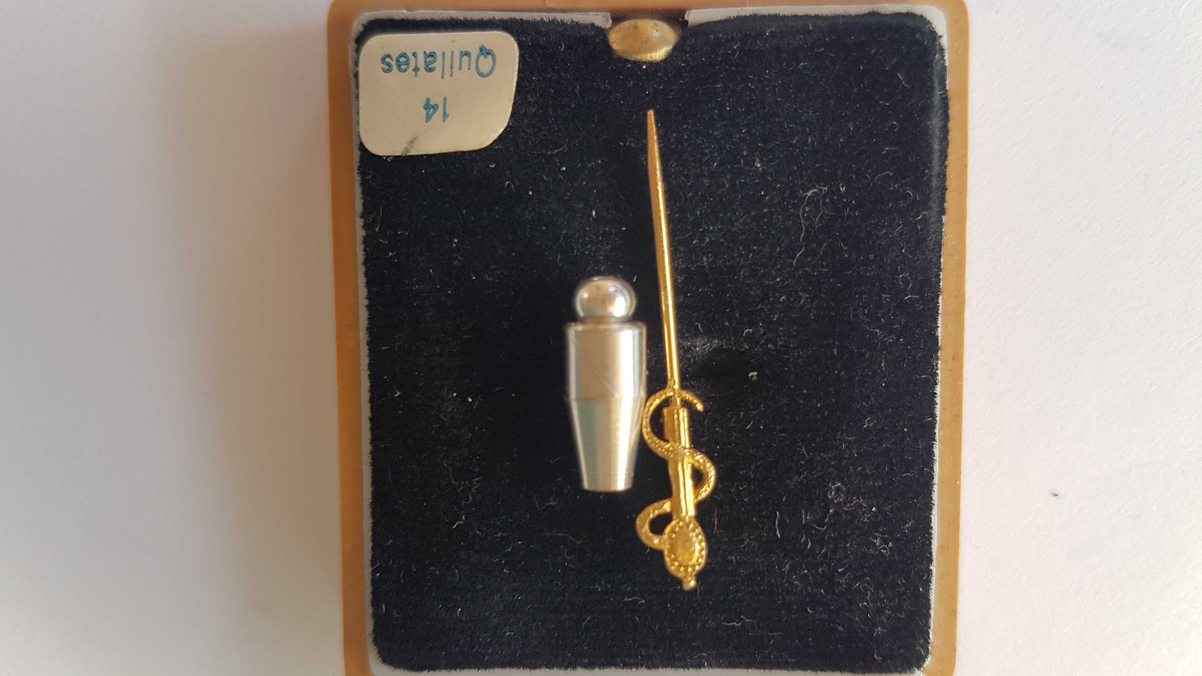 Pregadeira banhada a ouro 14 k + Souvenir   Monaie "Foire Paris 1954"