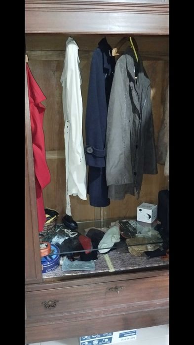 Roupeiro, original dos anos 30.