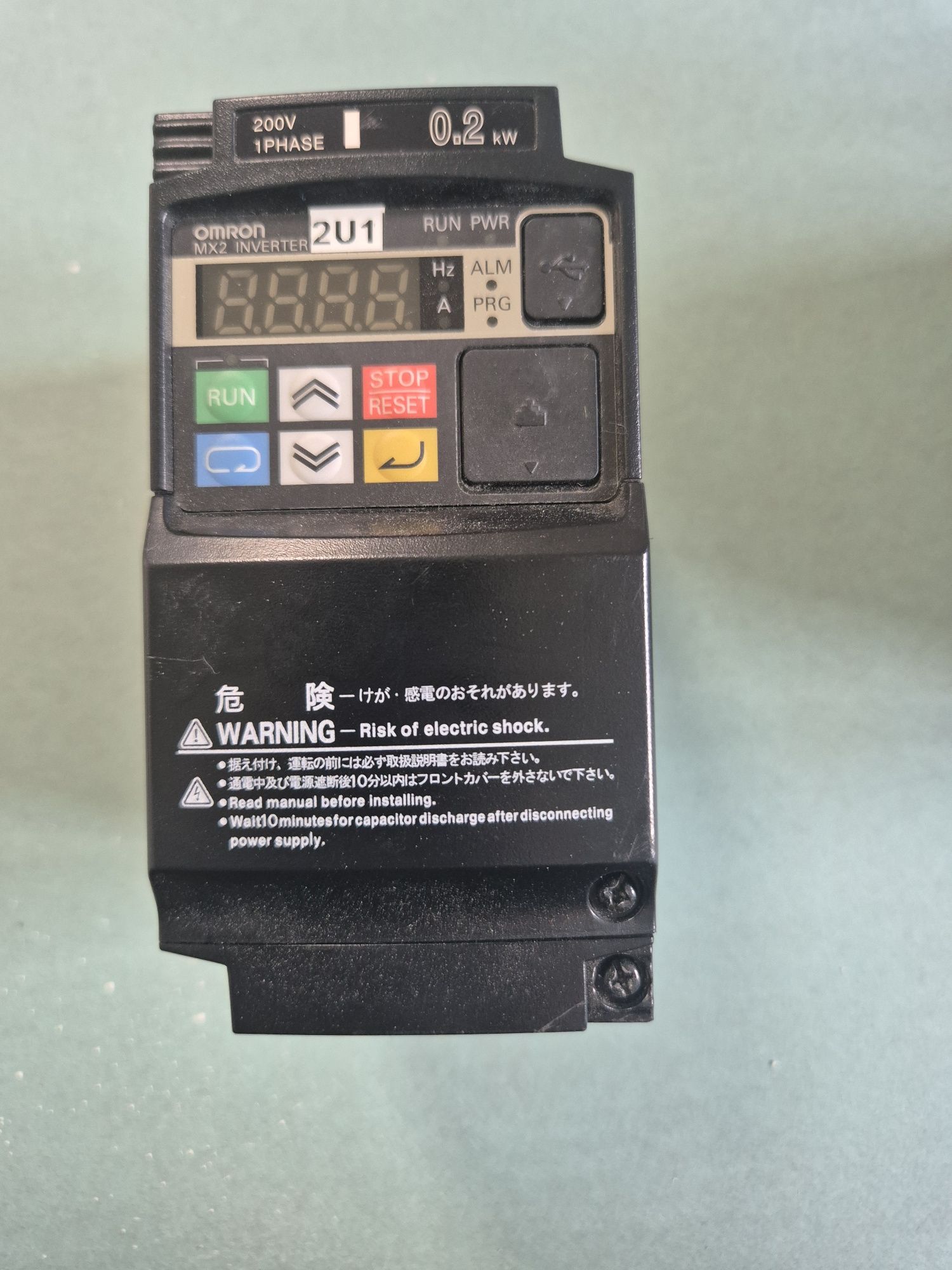 Falownik wektorowy Omron 3G3MX2-AB002-E 230 V / 0.2 KW