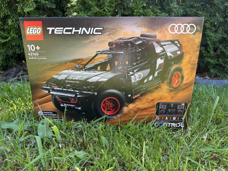 LEGO Technic 42160 Audi RS Q e-tron