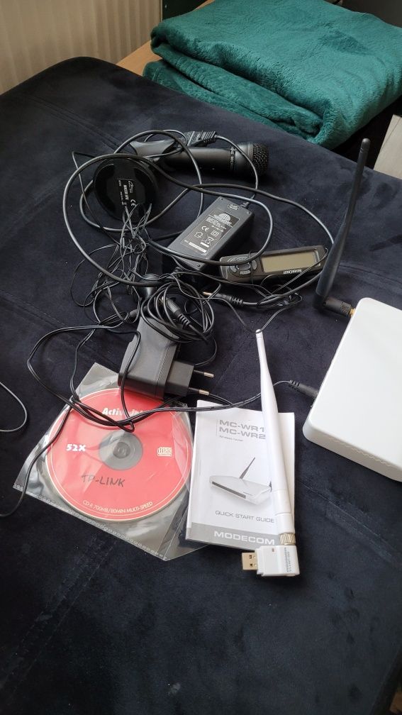 Mikrofon router modecom  mc wr 11 zasilacz Polsatu zegarek budzik