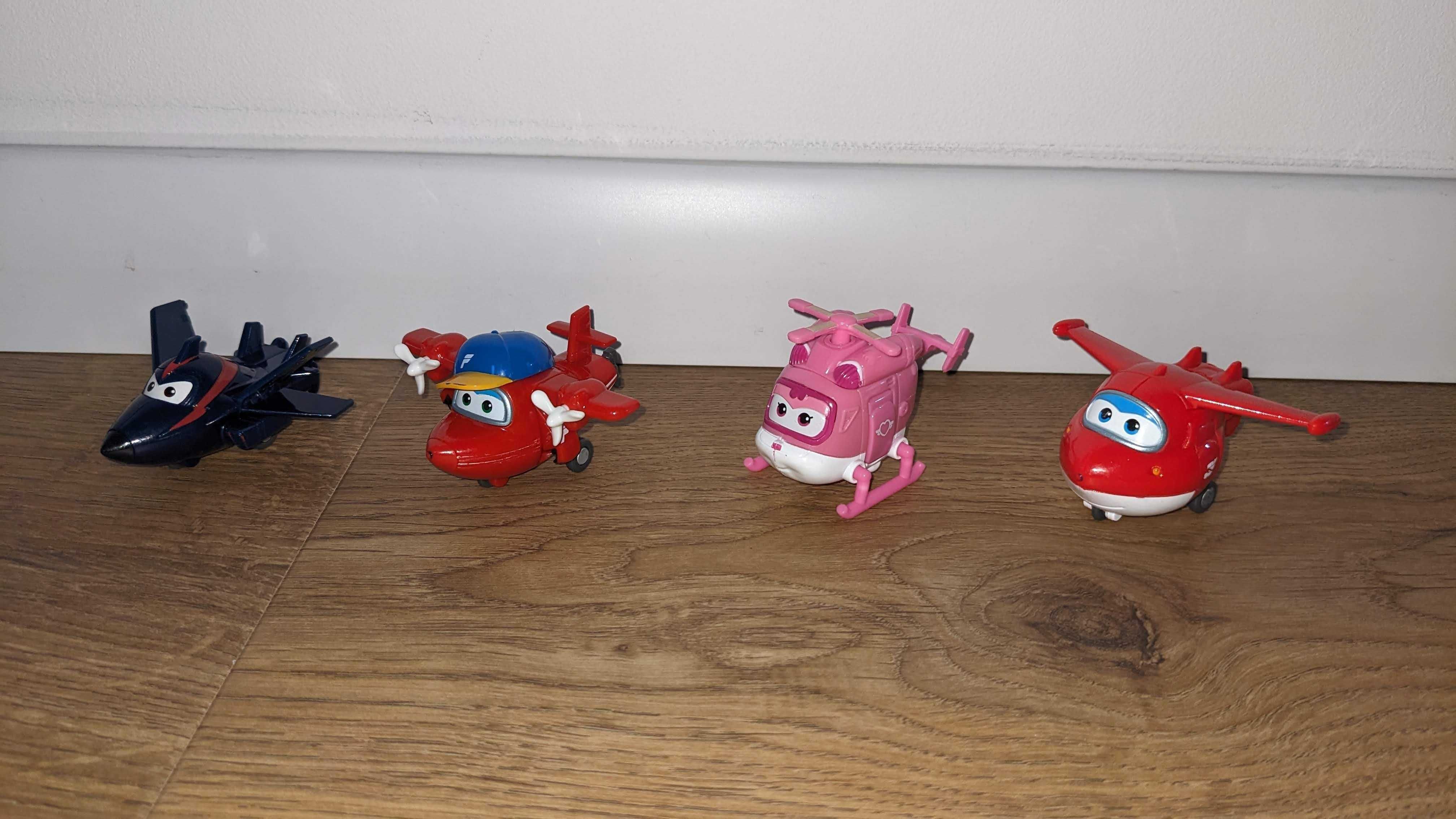 Super Wings zestaw 12 transformujących się figurek