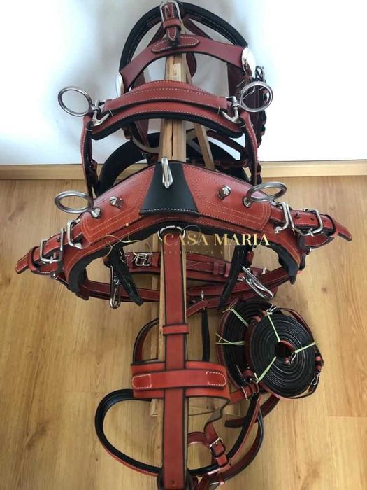 Arreios de Atrelagem Deluxe de Peitoral - NOVOS A ESTREAR EM COURO