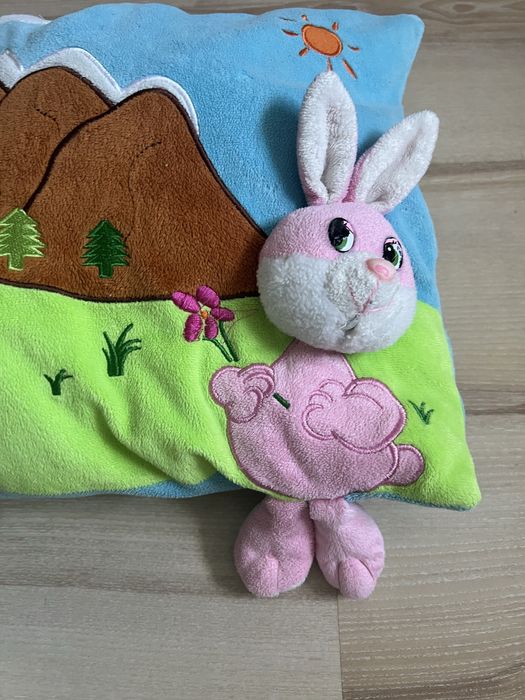 Дитяча подушка з зайцем