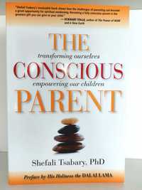 Livro The Conscious Parent, Shefali Tsabary (inglês)