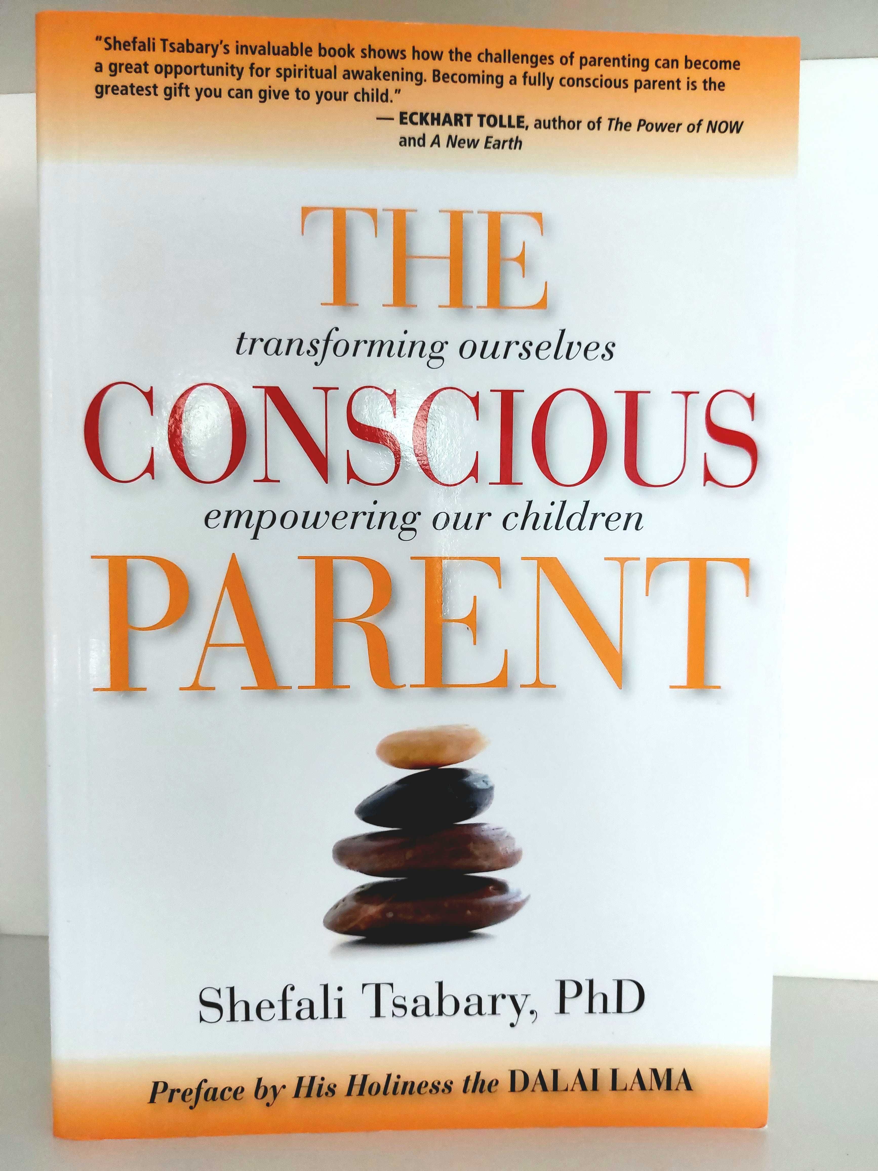 Livro The Conscious Parent, Shefali Tsabary (inglês)