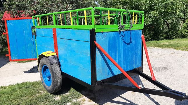 Wózek dwukółka przyczepka do przewozu zwierząt rolnicza, garażowana