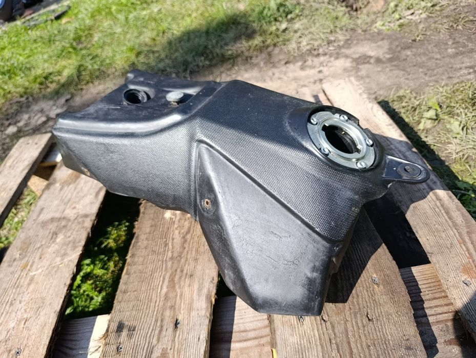 Bak Aprilia SX 125 18 – 21 r zbiornik paliwa obudowa plastik części A4