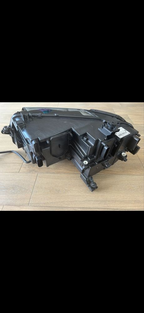 Reflektor Lampa przednia prawa VW Tiguan 2017