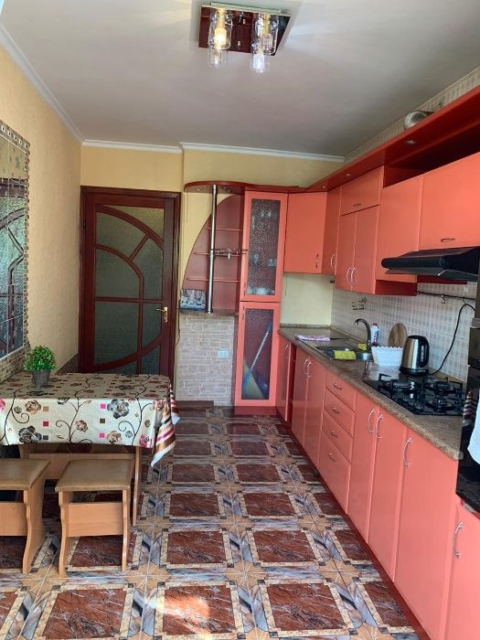 Сдам 3-ком Квартиру Посуточно в Одессе по пр. Добровольского 159