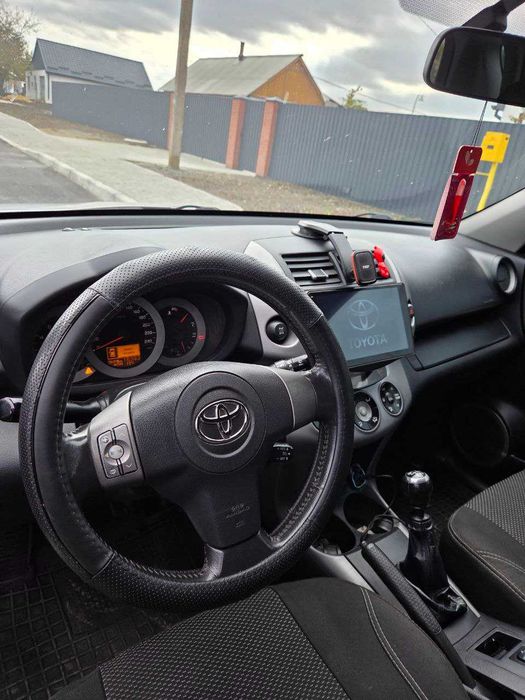 TOYOTA   RAV 4  Рік випуску: 06.2006