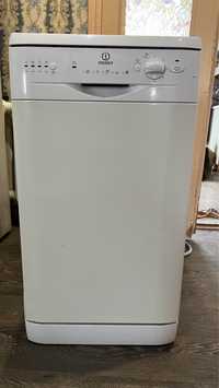 Посудомийна машина INDESIT IDL 42