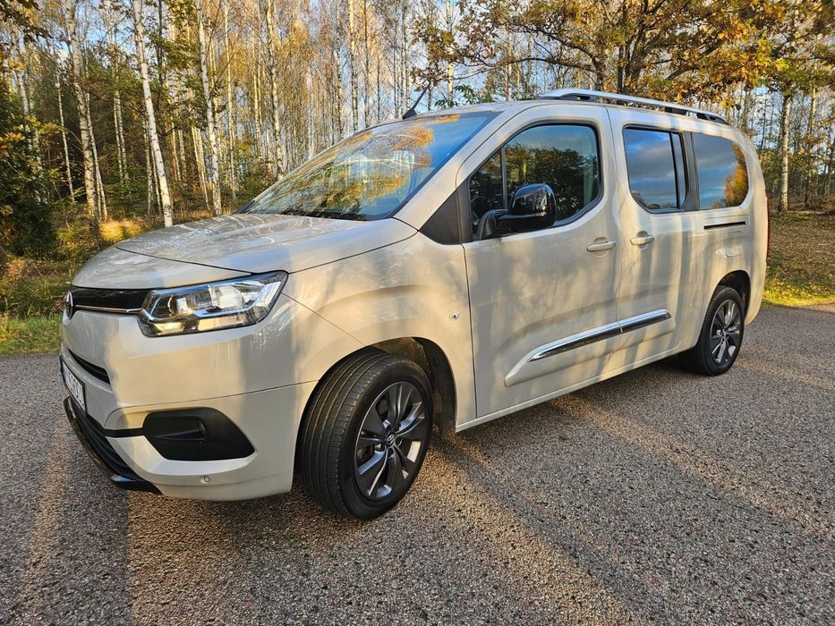 Toyota Proace City Verso Proace City Verso Family LONG 1,2 Benz-AUTOMAT- Zadbany.