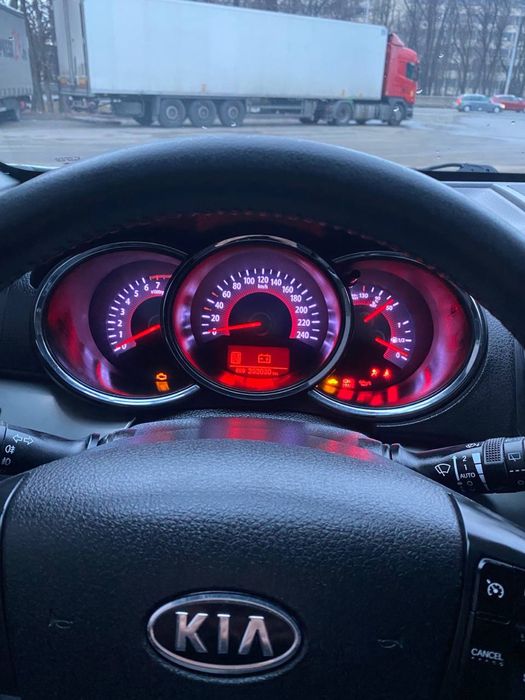 Продам Кіа Соренто 2012 рік