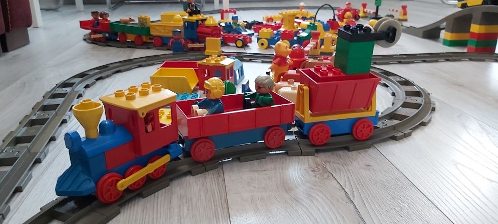 LEGO duplo, Mega tor kolejowy, pociąg, most, ciuchcia. Tory
