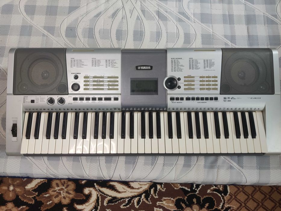 Клавишный синтезатор yamaha